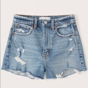 Abercrombie High Rise Mom Short
